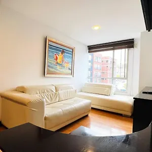 Departamento 3 2 Banos, 2 Tv, Piso Alto, Republica De El Salvador Quito